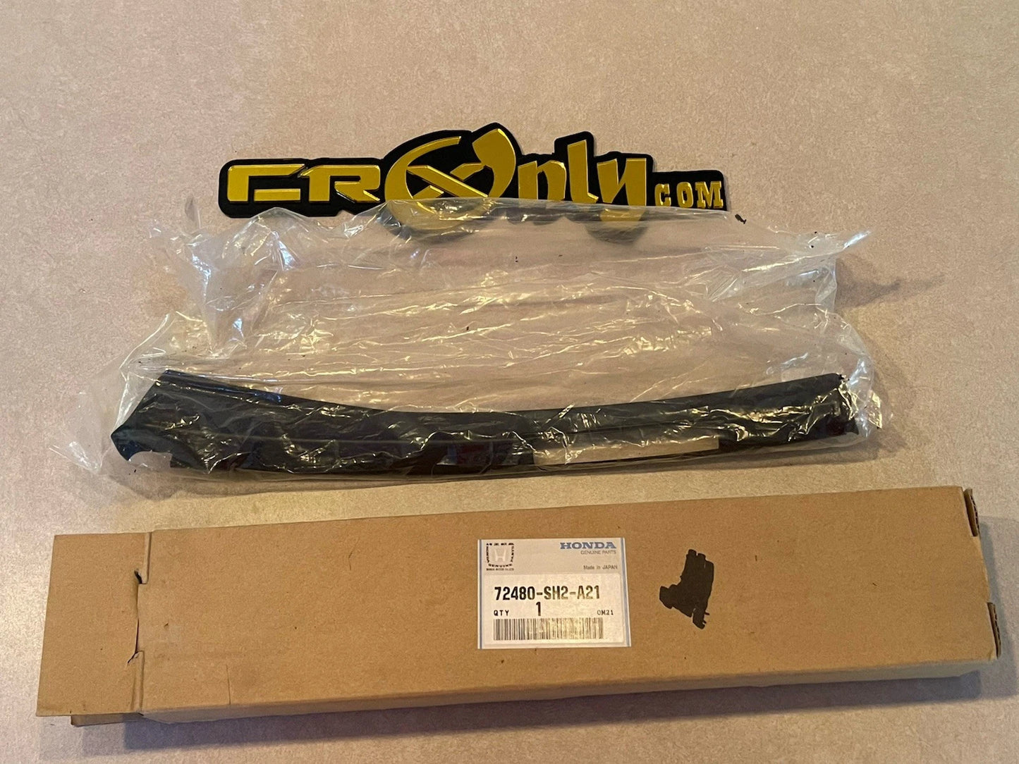 90-91 Crx Door interior B Pillar Sash Metal Trim Driver Side 72480-SH2-A21. NOS