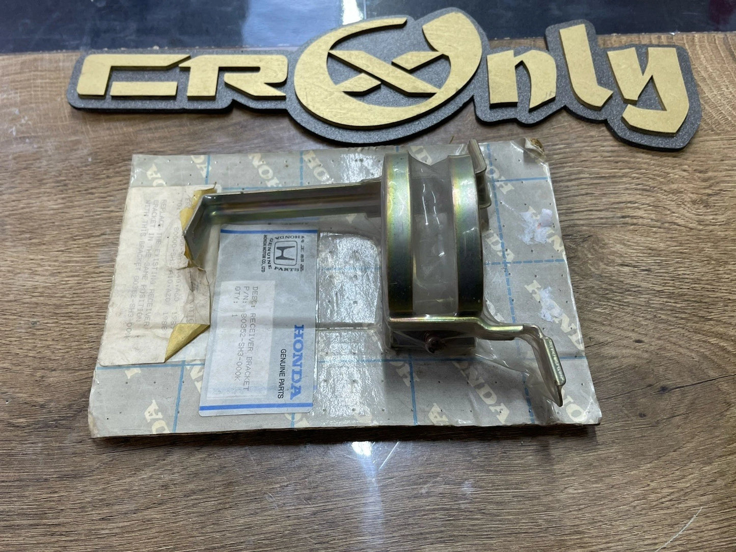 NOS 1988 OEM HONDA CRX AC A/C RECEIVER DRYER MOUNT BRACKET **RARE**