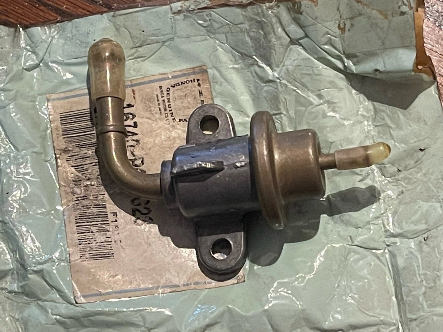 88-91 Honda CRX 1.6L Fuel Injection Pressure Regulator OEM NOS NEW