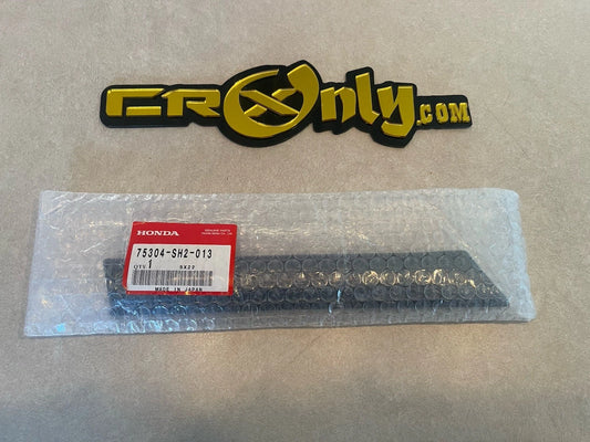 New OEM 1990 1991 Honda CRX R Rear Fender Molding Body Trim Right Rear NOS